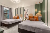 Swimming Pool and Fitness Center - Stylish Family Haven Hôtels à : Citrus Ridge