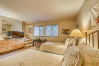 Updated Townhouse with WiFi - Near Skiing, Hiking, Shopping & Dining Hotels in Sun Valley