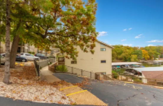 Charming Lakefront Escape with Pool and Scenic Views - Cozy Couple's Retreat