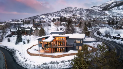 Mountain Modern Luxury Home with Stunning Views - Exquisite Retreat