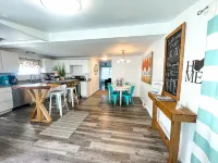 Private Sandy Beach and Boat Parking Available - Inviting Surf Cottage Hotels in Huron