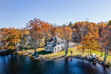 Private Dock and Two Beaches - Exquisite Lakefront Sanctuary