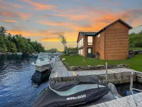Kayaks, Canoe and Direct Lake Access - Gorgeous Riverside Retreat Hotels in Northeast Somerset
