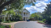 COMFORTABLE APARTMENT - A REAL VACATION SPOT. HAS EVERYTHING YOU NEED-POOLS- SPA