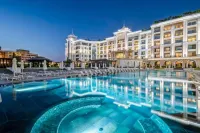 Merit Royal Diamond Hotel & Spa - Beach