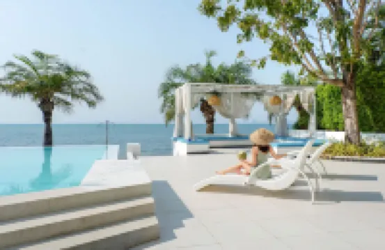 เพียว ซันเซ็ท บีช - บาย มิกิโฮลลิค