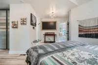 Geodesic Dome with Private Game Room and Tiny Home - Stunning Mountain Retreat