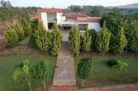Golden Hill Resort Hotels near Hebbe Falls