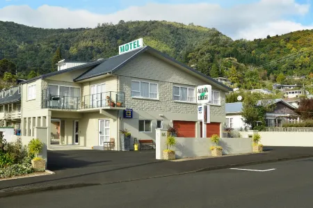 Aldan Lodge