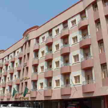 Gulf Park Apartment Hotel Exterior
