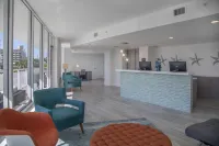 Provident Oceana Beachfront Suites Hotel di Treasure Island