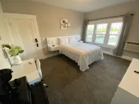 Twin Lakes Creamery, Grill & Inn Hotels in 