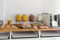 Urban Hostel Palma - Albergue Juvenil - Youth Hostel - Aamiainen