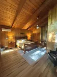 Treetops Lodge - Private Mountain Home in Mt. Mitchell Golf Community