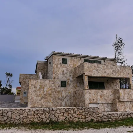 Apartments-Sana Hotels in Vir