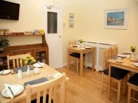 The Meltham Guesthouse Scarborough Hotels in Burniston