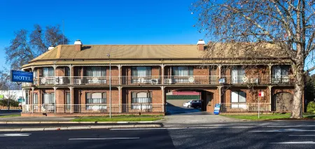 Albury Townhouse Motel Отели рядом с достопримечательностью «Albury Town Hall»