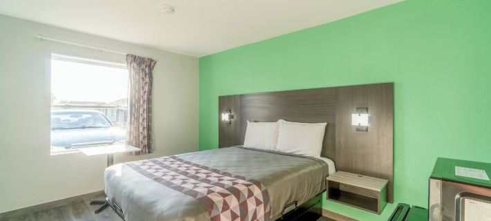 Royal Inn Hotels in Erath County