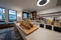 Beau M Paris