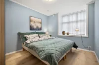 Holmboe Apartment Hotels near Fløyfjellet