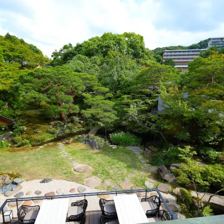 Nanzenji Sando Kikusui