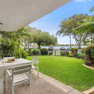Noosa Outrigger Beach Resort Hotel Exterior