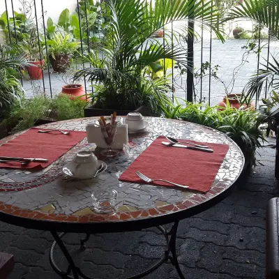 Mozaika Guesthouse 2 英雄の広場周辺のホテル