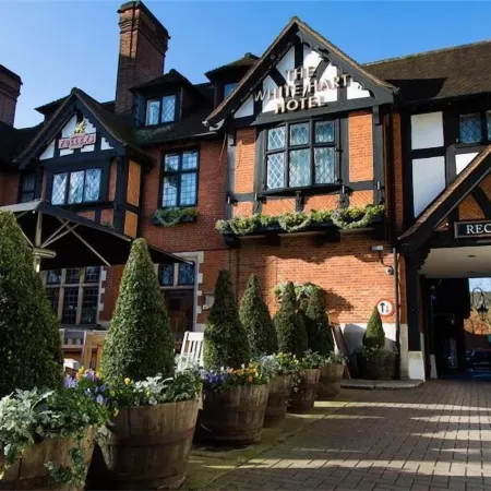 The White Hart Hotel Отели рядом с достопримечательностью «Хемптон-Уик»