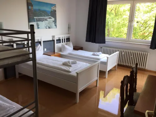 GZ Hostel Bonn Hotels in Bornheim