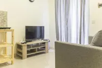 호미 코지 스테이 2BR 앳 메이카르타 아파트먼트 South Cikarang 호텔