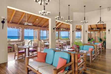 Ocean Cliff Hotel Negril Limited - Adults Only Отели в г. Запад Энд