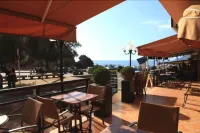 Hôtel & Résidence le Subrini Hotels in Ота