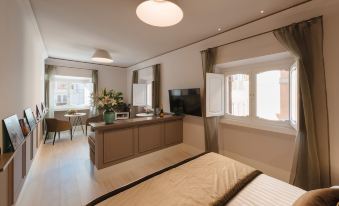 Rhea Silvia Luxury Navona