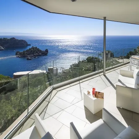 Isola Bella Infinity Suites