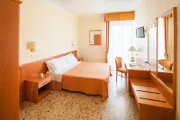 Hotel Curtis Centrale فنادق في Garlenda