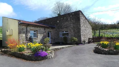 Greyfield Farm Cottages Hotel di Radstock