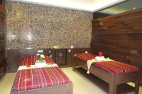 Lombok Raya Hotel - Spa