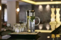 The Y Hotel - Baarit