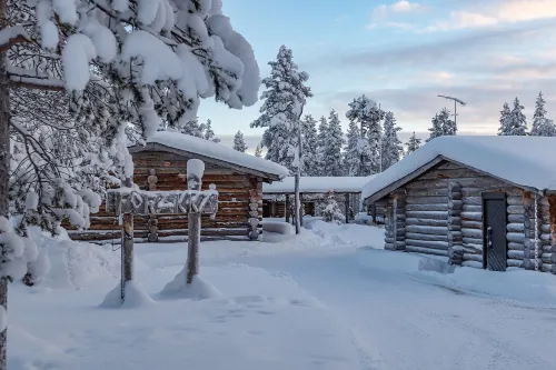 Kuukkeli Log Houses Porakka Inn Hotels in Inari