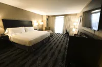 Grand Resort Hotel - Mt Laurel - Philadelphia Hotels in Mount Laurel
