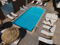 Manias Hotel Apartments - สระว่ายน้ำบนดาดฟ้า