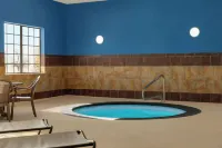 La Quinta Inn & Suites by Wyndham Dumas - Hot Tub