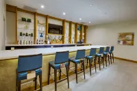 SpringHill Suites Wilmington Wrightsville Beach - Barer