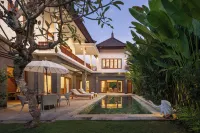 Desa Swan Villas & SPA, Keramas Hotel dekat GRAHA SARI ABIANBASE