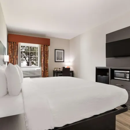 Quality Suites I-44