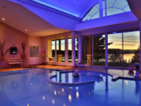 Sir Sam's Inn & Waterspa - Adults Only Hotels in Haliburton County