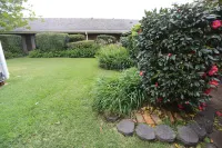 Sleepy Hill Motor Inn Hotels in Heatherbrae