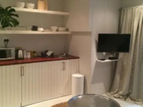 City & Farm Stays Hotels in Kloof