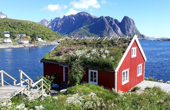 雷訥羅爾布爾經典挪威酒店