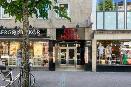 City Hotel